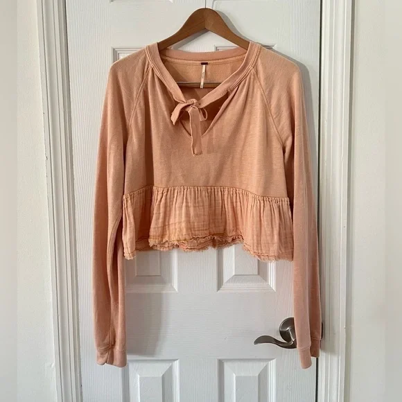 Free People Sweet Jane Pullover Top Sweatshirt blush pink- Size Medium - Picture 2 of 6